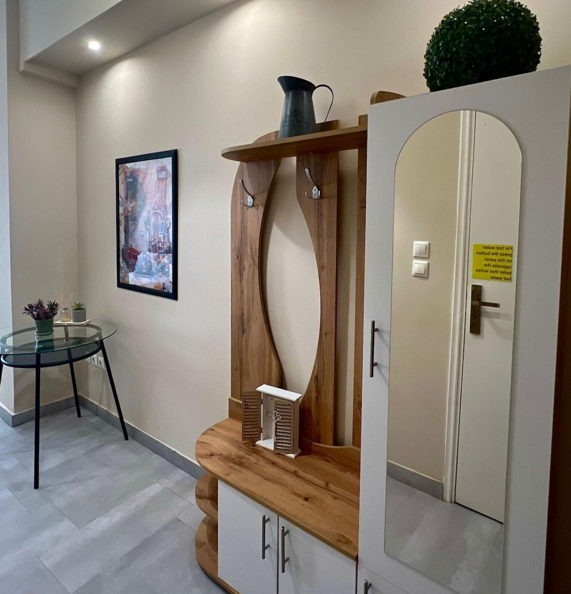 Superhost Hub #103 Plaka - Monastiraki Apartment Athena Bagian luar foto