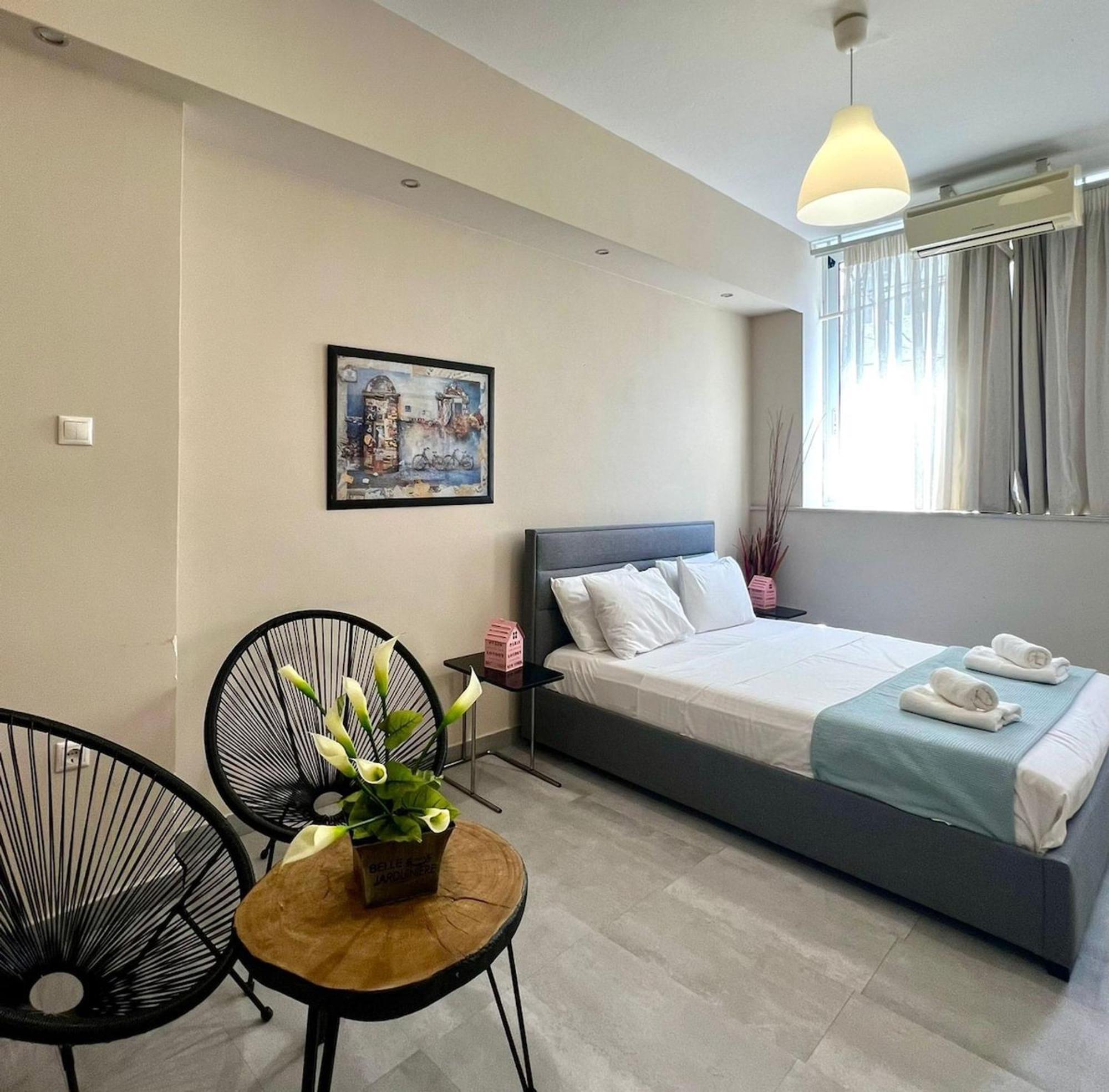 Superhost Hub #103 Plaka - Monastiraki Apartment Athena Bagian luar foto